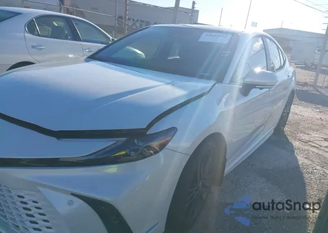 2025 Toyota Camry Xse z USA, uszkodzony, nr VIN 4T1DAACK8SU128382